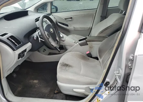 2013 Toyota Prius z USA, uszkodzony, nr VIN JTDKN3DU1D5576049